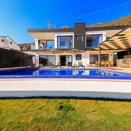 Modern 4 Bedroom With Sea Views & Salt-water Pool Vila Kaş