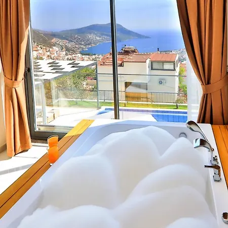Modern 4 Bedroom With Sea Views & Salt-water Pool Villa