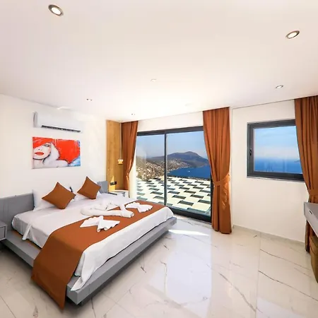 Modern 4 Bedroom With Sea Views & Salt-water Pool Villa