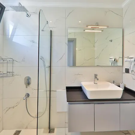 Modern 4 Bedroom With Sea Views & Salt-water Pool Villa Kas