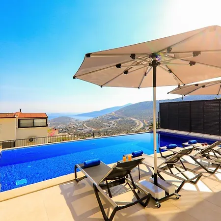 Villa Modern 4 Bedroom With Sea Views & Salt-water Pool