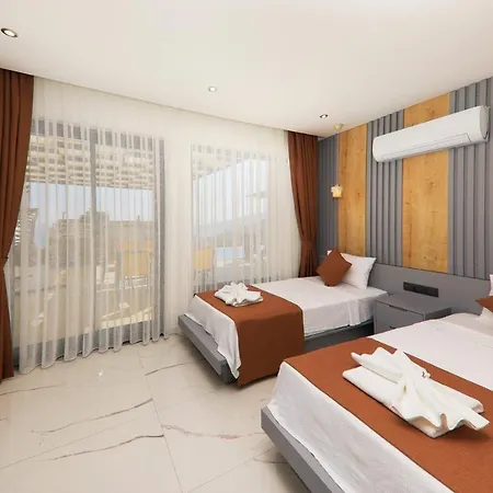 Modern 4 Bedroom With Sea Views & Salt-water Pool *