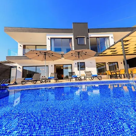 Modern 4 Bedroom With Sea Views & Salt-water Pool Kaş