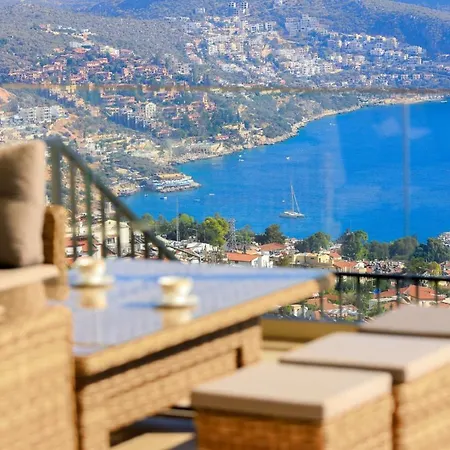 Villa Modern 4 Bedroom With Sea Views & Salt-water Pool