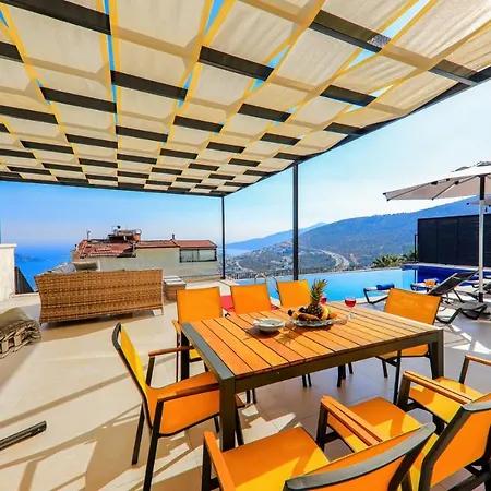 Modern 4 Bedroom With Sea Views & Salt-water Pool Villa