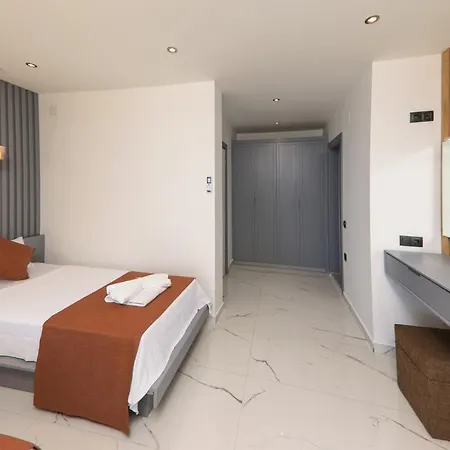 ヴィラ Modern 4 Bedroom With Sea Views & Salt-water Pool *